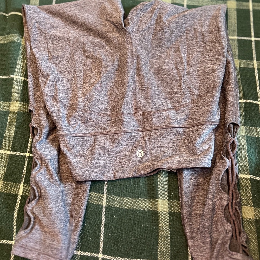 Gray Lulu stretch pants size 6
